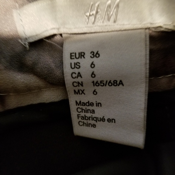 H&M pink and gray floral skirts.  Reposh. - Picture 6 of 7